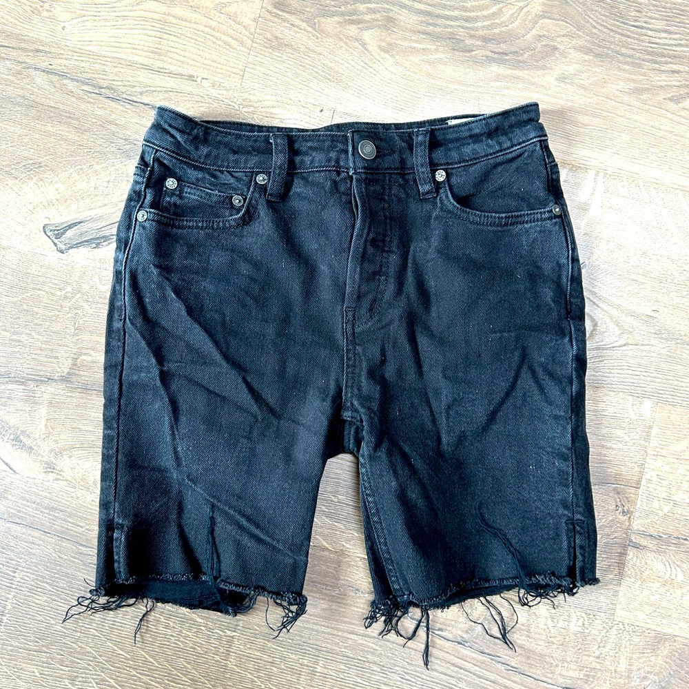 Free People Denim Shorts (6” inseam— 26)